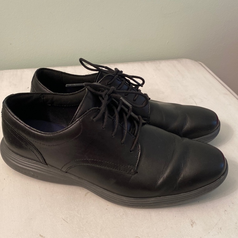 Cole  Haan black  leather shoes